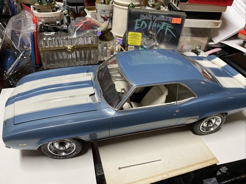 Monogram chevy camaro - 1:12, 69